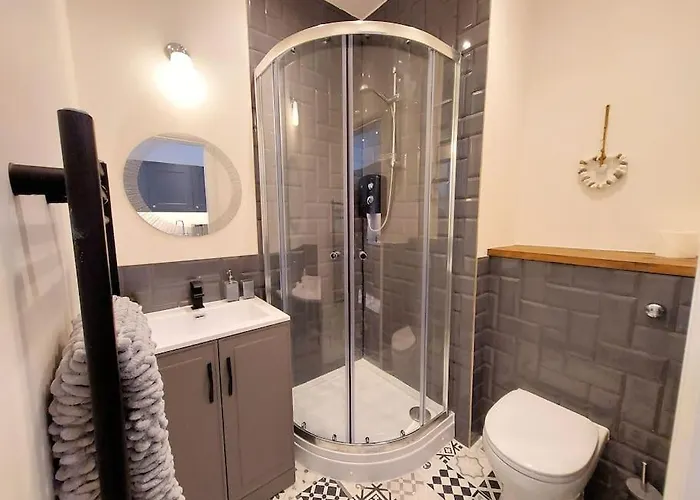 2 - Queens Court Lejlighed *