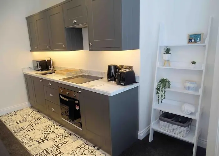 2 - Queens Court Lejlighed Scarborough